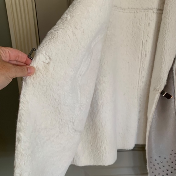 SPANNER Faux Fur Vest - Picture 7 of 8